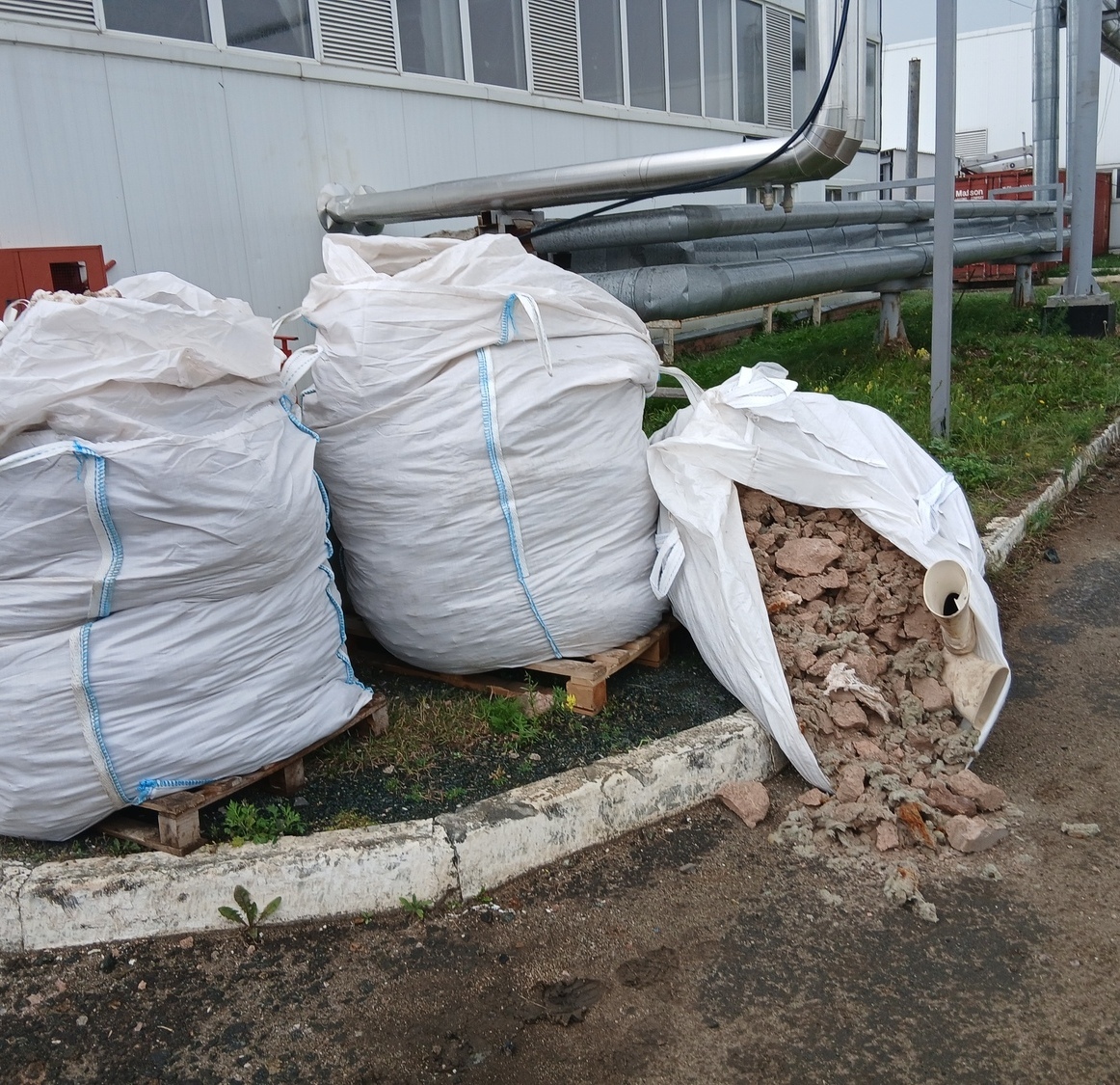 Количество отложений мусора после чистки котла − 3 мешка биг-бэг.